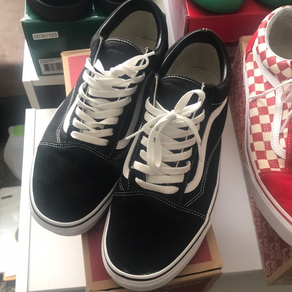 Lot of Vans and Pumas - Picture 2 of 7